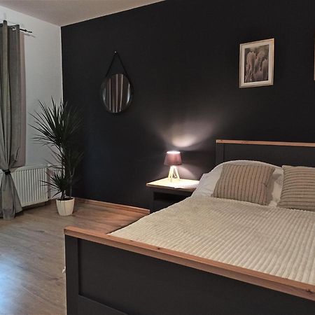 Appartamento Cztery Katy W Rynku Wałbrzych Esterno foto